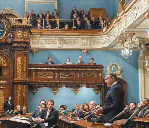  ?? JACQUES BOISSINOT LA PRESSE CANADIENNE ?? Le premier ministre François Legault livre son discours d’ouverture de la 42e législatur­e devant l’Assemblée nationale.