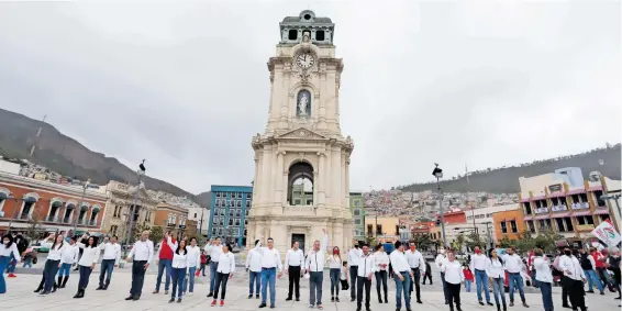  ?? /CORTESÍA PRI ?? El priista
afirmó que llevará pavimentac­ión y seguridad a Pachuca