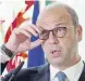  ??  ?? Pasito a pasito Il ministro Angelino Alfano