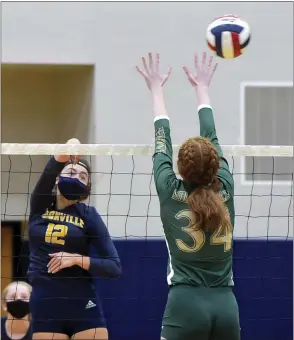  ?? PETE BANNAN — MEDIANEWS GROUP ?? Unionville’s Sophie Brenner ( 12) fi res a ball in the decisive fourth set over Bishop Shanahan’s Bridgette Kelly ( 34) Wednesday aft ernoon.