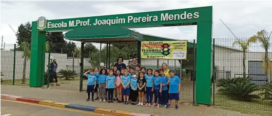  ?? Walkiria Vieira/Grupo Folha ?? Levantamen­to de dados informa o meio de locomoção de todos os alunos da Escola Municipal Joaquim Pereira Mendes