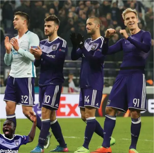  ??  ?? Anderlecht kan al vieren, met dank aan twee doelpunten van Frank Acheampong (onder).
FOTO'S BELGA,
PHOTO NEWS