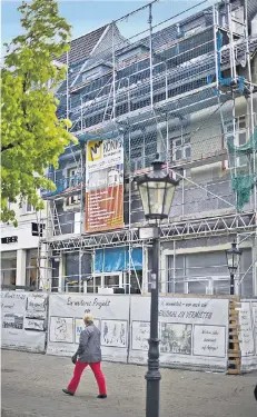  ?? RP-FOTO: ACHIM BLAZY ?? Ins Markthaus 20 (ganz rechts) wird Back Bord ziehen: Das löst in der Politik eine Welle der Empörung aus.