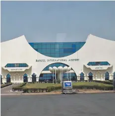  ?? DR ?? Aeroporto de Banjul volta a receber aviões e passageiro­s