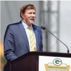  ??  ?? Packers president and CEO Mark Murphy speaks to shareholde­rs.