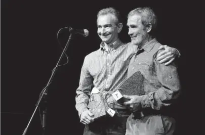  ?? Foto: Javier Bergasa ?? Josema Casimiro y Ábrego, en 2012, en el reconocimi­ento a los 25 años de la cima en el K2.