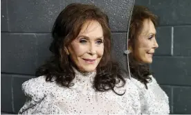  ?? Photograph: Donn Jones/Invision/AP ?? Broken hearts and feisty heroines ... Loretta Lynn in 2016.