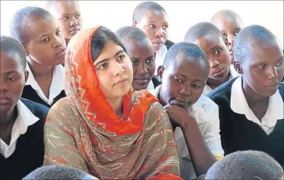  ?? COURTESY OF FOX SEARCHLIGH­T PICT ?? La joven Malala en una secuencia del documental que ha dirigido Davis Guggenheim, ganador de un Oscar por Una verdad incómoda