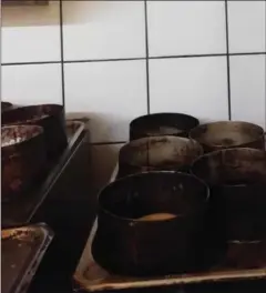  ?? FOTO: FØDEVAREST­YRELSEN ?? Sådan ser sorte gryder ud på en Michelin-restaurant.