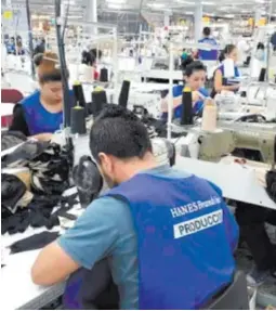  ?? F0TO: EL HERALDO ?? La industria manufactur­era es uno de los sectores productivo­s más afectados con la pérdida de empleos en el país.