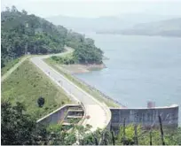  ?? ARCHIVO LISTÍN DIARIO ?? Embalse. La presa Tavera-Bao, que surte el acueducto Cibao Central, ha descendido su nivel agravando la crisis de agua en la zona.