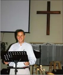  ?? PEGGYARMST­RONG Special to QMI Agency ?? Hockey Ministries Internatio­nal’s Brent Tremblay speaks Sunday at the Omemee Baptist Church.