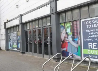  ??  ?? The former Dunnes Stores Unit on Park Street. Photo: Aidan Dullaghan/Newspics.