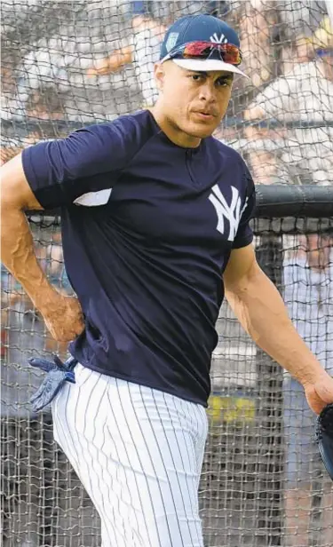  ?? DAILY NEWS ?? Giancarlo Stanton’s injury issues continue with strained calf that puts Opening Day in jeopardy.