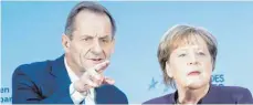  ?? FOTO: KAY NIETFELD/DPA ?? In Briefkonta­kt: Alfons Hörmann und Angela Merkel.