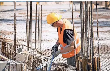  ?? FOTO: IG BAU ?? Im Kreis Heinsberg gibt es mehrere große Bauunterne­hmen, die von der konjunktur­ellen Hochphase im Baugewerbe profitiere­n.