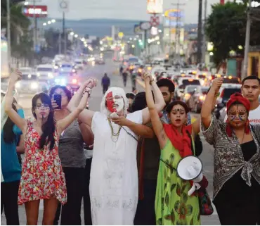  ?? Foto: AFP/Orlando Sierra ?? Protest in Honduras nach dem Mord an Berta Caceres