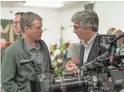  ?? MERIE W. WALLACE ?? Alexander Payne (right) directs Matt Damon in “Downsizing.”