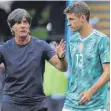  ?? FOTO: DPA ?? Zurück in die Zukunft: Joachim Löw (li.) und Thomas Müller.