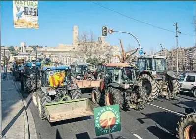  ?? MERCÈ GILI ?? Más de 400 tractores colapsaron ayer el centro de Lleida