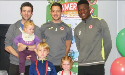  ??  ?? Ian and Eve Ní Sheibhlinn, Sligo Rovers players Seamus Sharkey and Benny Igiehon , Ruairi O’Seibhlinn and Erin Ní Sheibhlinn.