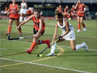  ?? OWEN MCCUE - MEDIANEWS GROUP ?? Methacton’s Madison Noh, right, dribbles the ball as Perkiomen Valley’s Lauren Keyte reaches in to defend Wednesday.