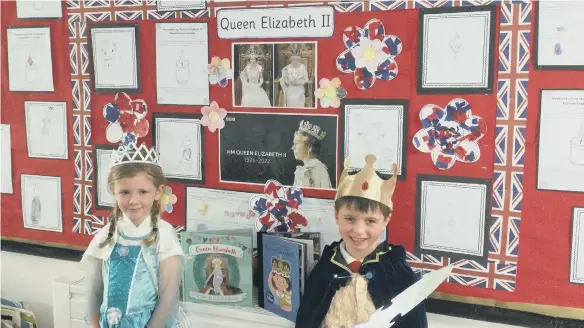  ?? ?? Children from Filey Infant School dressed at Queen Elizabeth II and King Charles III.