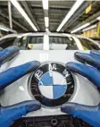  ?? Foto: dpa ?? Der Autobauer BMW produziert in den USA Autos auch für China. Der Handels streit ist deshalb ein Problem.