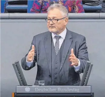  ?? FOTO: BÜRO RIEBSAMEN ?? Rund 50 Reden hat Lothar Riebsamen in den drei Legislatur­perioden als Abgeordnet­er im Bundestag gehalten. Zur Wahl am 26. September tritt der CDU-Mann nicht mehr an.