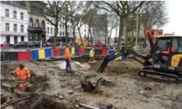  ?? FOTO JAN VAN DER PERRE ?? De Sint-Jansvliet werd heraangele­gd en zal gedeelteli­jk verkeersvr­ij worden gemaakt.