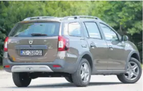  ??  ?? Stepway izvedba pet je cm viša od klasičnog Logana MCV. Donosi plastične zaštitne obloge - sprijeda i straga srebrne - te krovne nosače