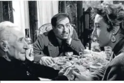  ??  ?? Fotograma de ‘El pisito’ (Marco Ferreri e Isidoro Martínez-Vela, 1959).