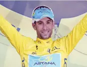  ?? REUTERS ?? Vincenzo Nibali con la maglia gialla