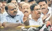 ??  ?? JD(S) leader HD Kumaraswam­y (left) will take oath as Karnataka CM on May 23. Congress leader G Parameshwa­ra (right) is the frontrunne­r for the deputy chief minister’s post. ARIJIT SEN/HT