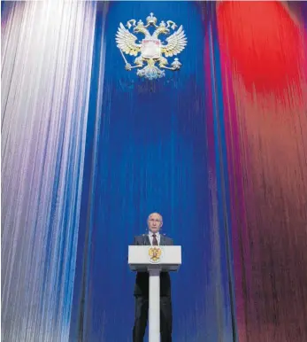  ?? FOTO: ALEXEI DRUZHININ/ IMAGO-IMAGES.DE ?? Der russische Präsident Wladimir Putin, der sich gern als souveräner Stratege gibt, wirkt derzeit wie ein Getriebene­r. Sein Tempo bei der Verfassung­sreform ist jedenfalls rasant.