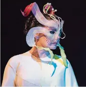  ?? FOTO: GETTY ?? Einer der inspiriert­esten Popstars dieser Tage: die isländisch­e Künstlerin Björk (52).