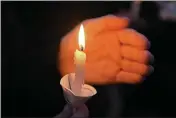  ?? JOSE CARLOS FAJARDO — BAY AREA NEWS GROUP ?? Fairfax Community Church presents a candleligh­t Christmas Eve service online.