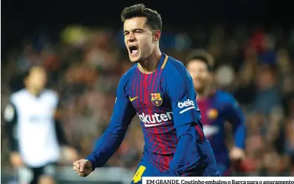  ??  ?? EM GRANDE. Coutinho embalou o Barça para o apuramento