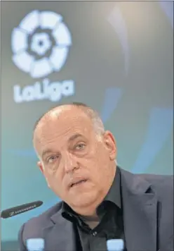  ??  ?? Javier Tebas, en una comparecen­cia en la sede de LaLiga.