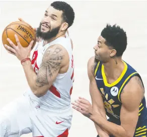  ?? TREVOR RUSZKOWSKI / USA TODAY SPORTS ?? Toronto Raptors guard Fred Vanvleet prepares to shoot while Indiana Pacers guard Jeremy Lamb defends Monday in Indianapol­is. Vanvleet acknowledg­ed the Raptors tried too many pull-up threes.