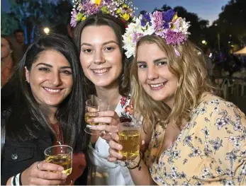  ?? PHOTO: KEVIN FARMER ?? Enjoying a festive drink are (from left) Marlene Alaiach, Lara Straughair and Charlotte Logan.