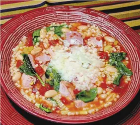  ?? ?? Pasta Fagioli con Prosciutto