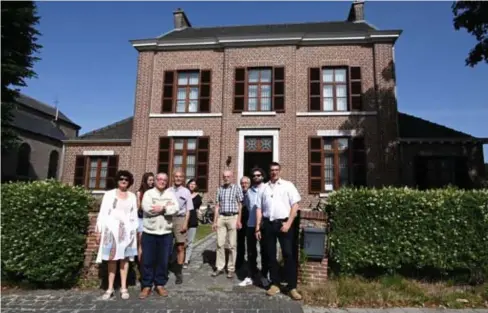  ?? FOTO SERGE MINTEN ?? “We willen van de pastorij een soort bijenkorf maken van allerlei initiatiev­en die mensen nauwer samenbreng­en en leiden tot meer solidarite­it en hartelijkh­eid”, zegt Felix Bergers.