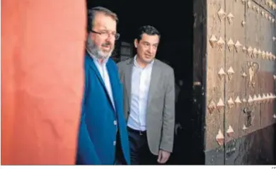  ?? EP ?? El alcalde de Carmona, Juan Ávila, junto a Juama Moreno, en 2019.