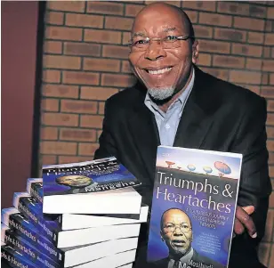  ?? Pictures: BRIAN WITBOOI ?? CAPTURING HISTORY: Former science and technology minister Mosibudi Mangena at the launch of his book ‘Triumphs & Heartaches’ during The Herald and NMMU Community Dialogue