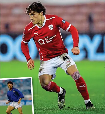  ?? PICTURES: REX/GETTY ?? Tale of the Tyke: Styles is determined to let his skills doing the talking by impressing for Barnsley like Baggio (inset) did for Italy