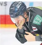  ?? FOTO: IMAGO ?? Jakub Borzecki erleidet eine offene Wunde im Gesicht.