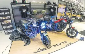  ??  ?? Esta es la nueva moto Leoncino 250cc, presentada de manera online recienteme­nte en el local de Benelli Aviadores, de Inverfin.
