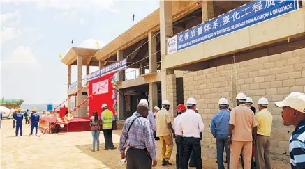  ?? ARÃO MARTINS ?? Obras de construção do edifício do centro de formação dos Caminhos-de-Ferro na Huíla decorrem em bom ritmo e podem terminar no mês de Abril