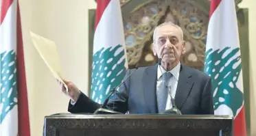  ??  ?? El presidente del Parlamento del Líbano, Nabih Berri, anunció las negociacio­nes que se darán con Israel. Ambos país no mantienen relaciones diplomátic­as. Esta acción supone un golpe al régimen fundamenta­lista de Irán.